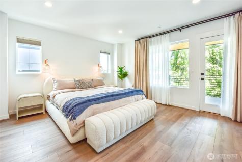 15558 NE 15th Place Bellevue WA 98007