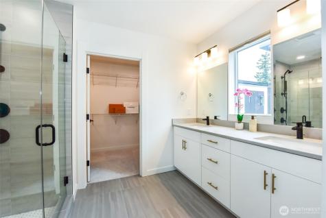 15558 NE 15th Place Bellevue WA 98007