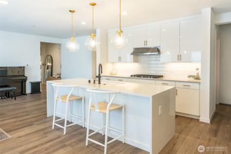 15558 NE 15th Place Bellevue WA 98007