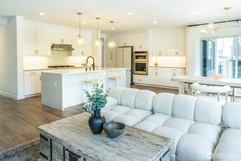 15558 NE 15th Place Bellevue WA 98007