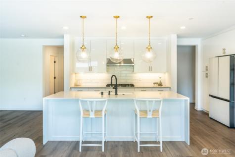 15558 NE 15th Place Bellevue WA 98007