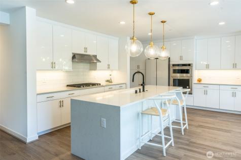 15558 NE 15th Place Bellevue WA 98007