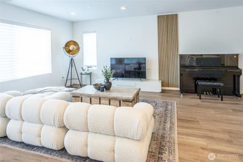 15558 NE 15th Place Bellevue WA 98007