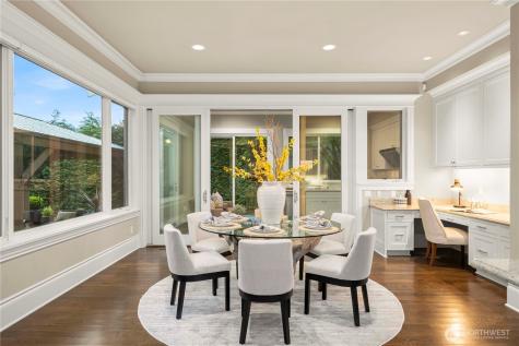 10021 NE 16th Place Bellevue WA 98004