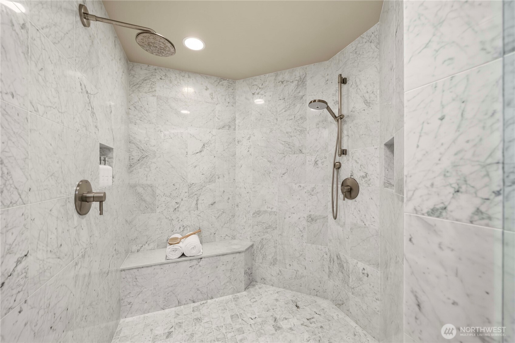 10021 NE 16th Place Bellevue WA 98004