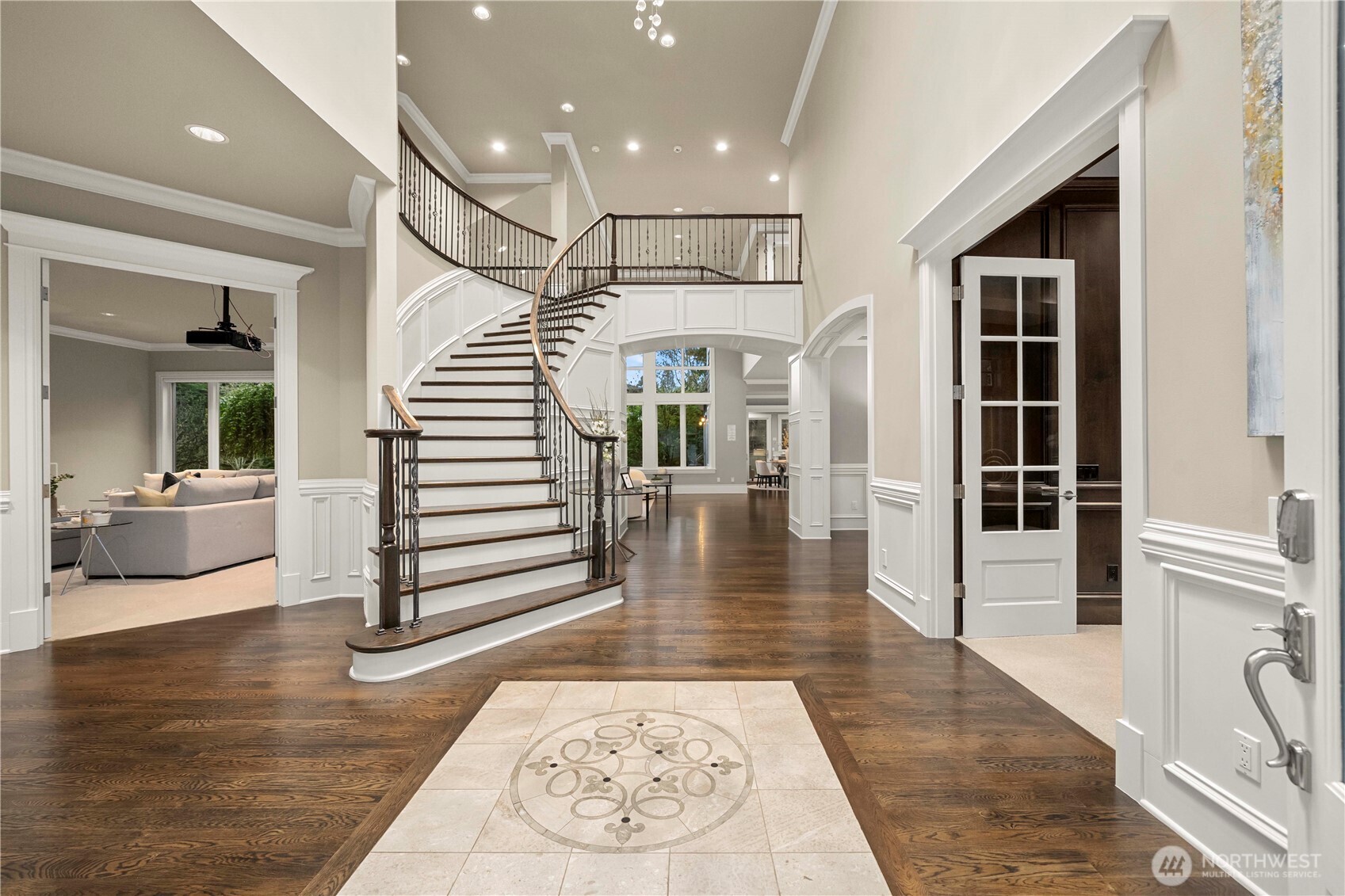 10021 NE 16th Place Bellevue WA 98004