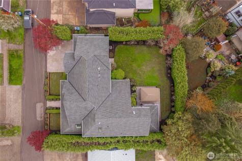 10021 NE 16th Place Bellevue WA 98004