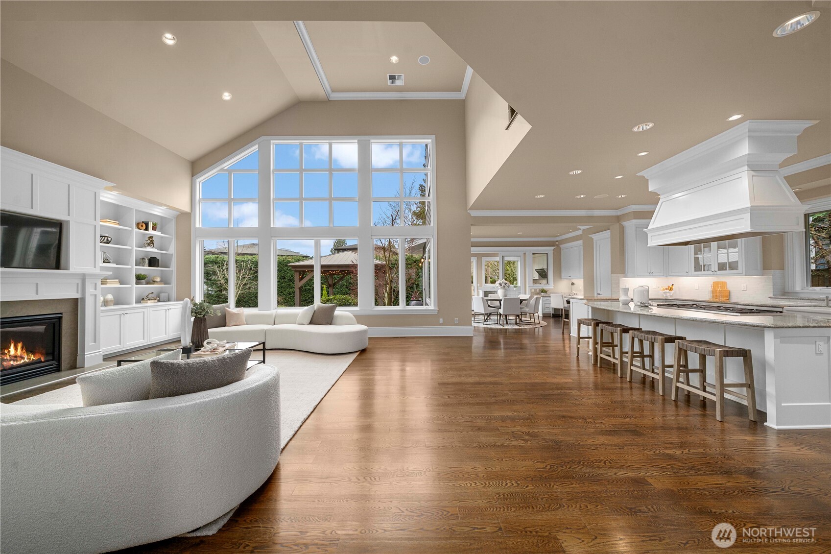 10021 NE 16th Place Bellevue WA 98004