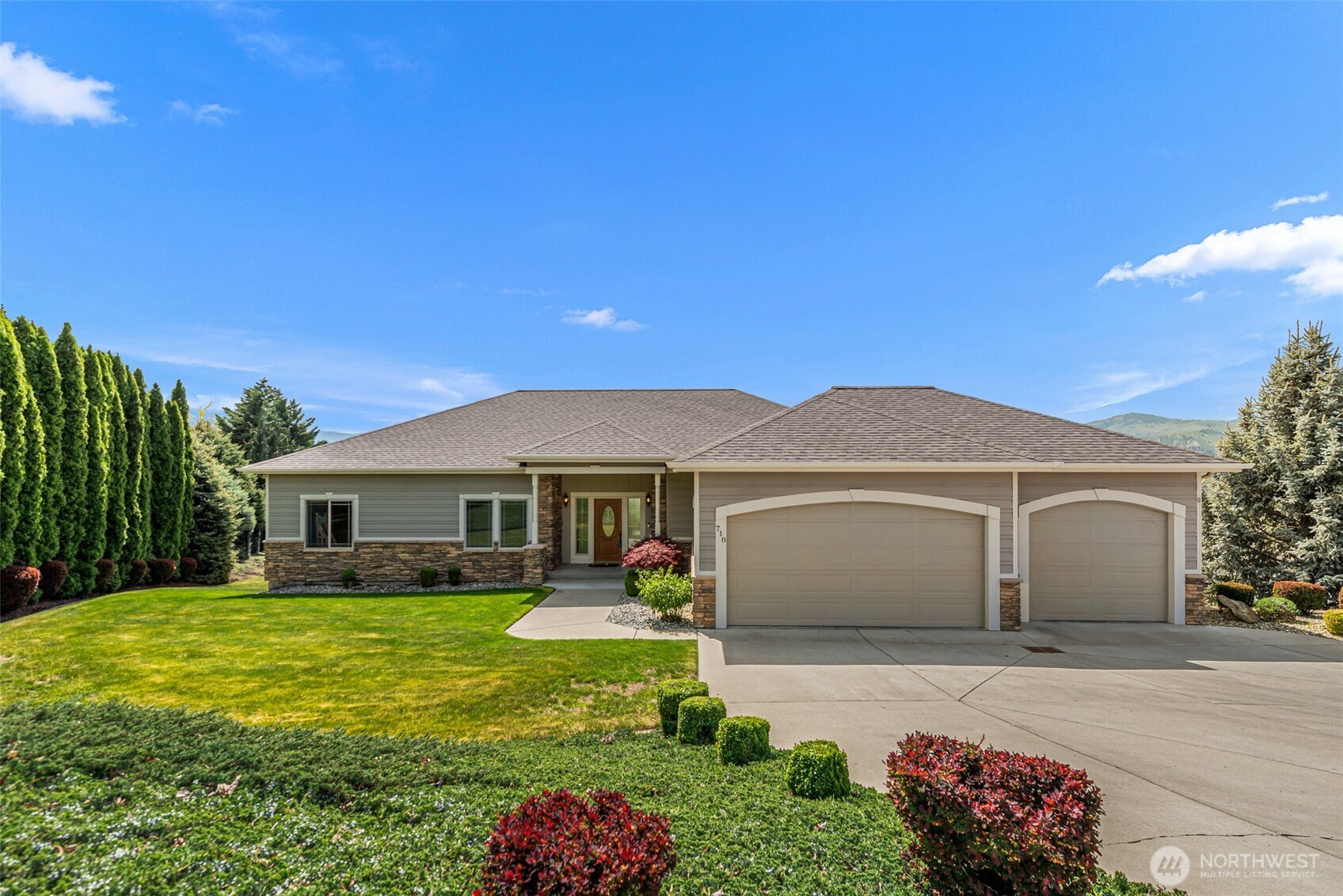 718 Briarwood Drive East Wenatchee WA 98802