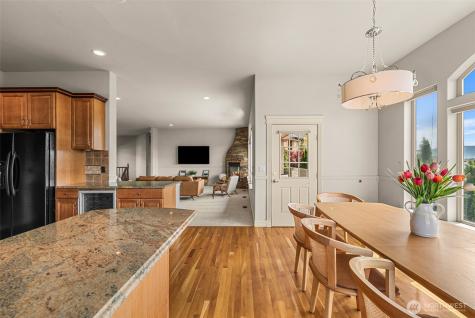 718 Briarwood Drive East Wenatchee WA 98802