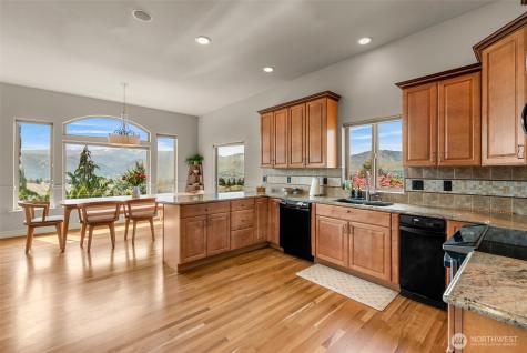 718 Briarwood Drive East Wenatchee WA 98802
