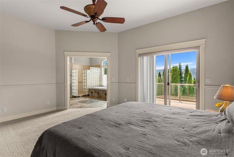 718 Briarwood Drive East Wenatchee WA 98802