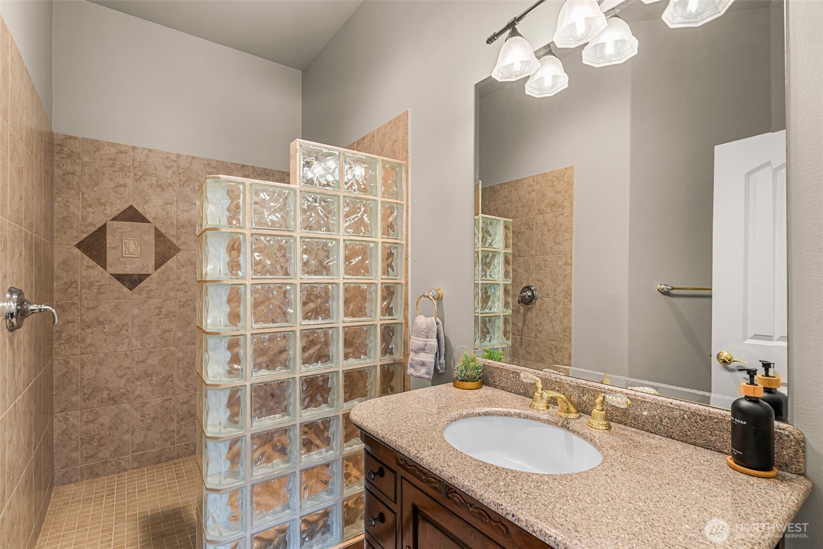718 Briarwood Drive East Wenatchee WA 98802