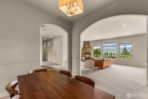 718 Briarwood Drive East Wenatchee WA 98802