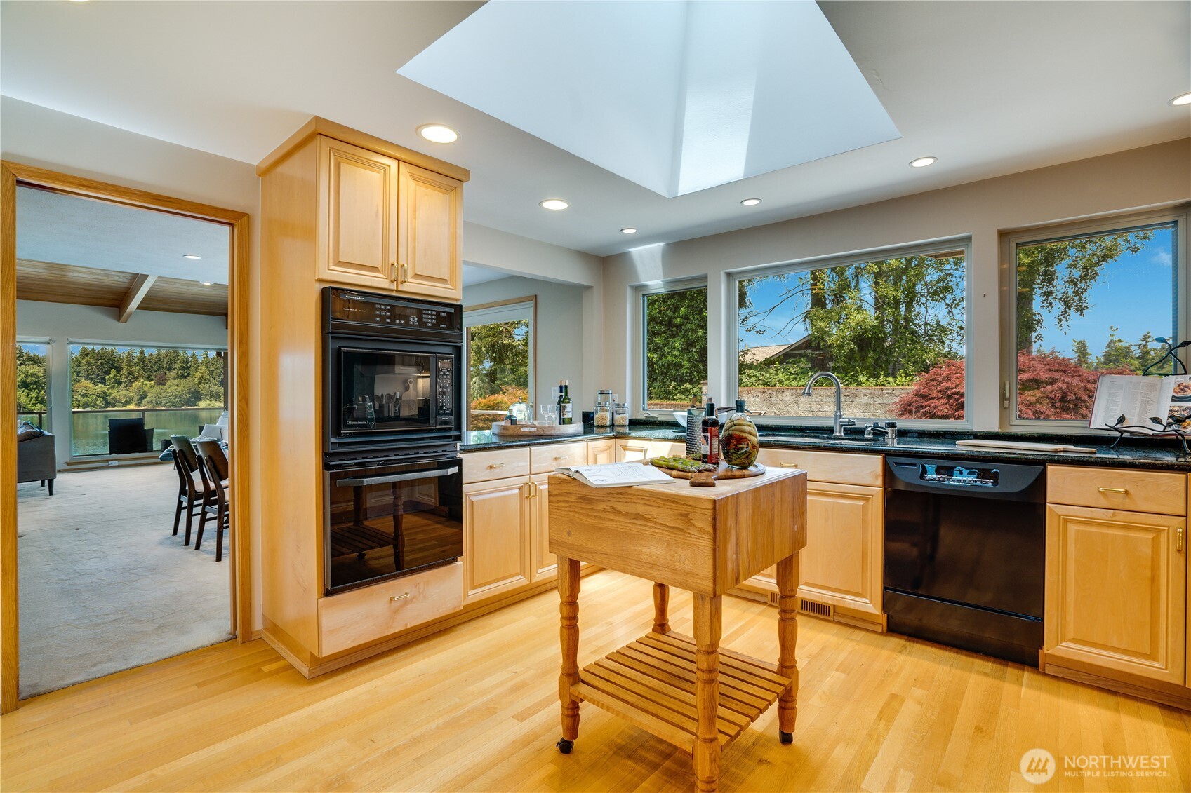 6638 Hilltop Lane Lakewood WA 98499