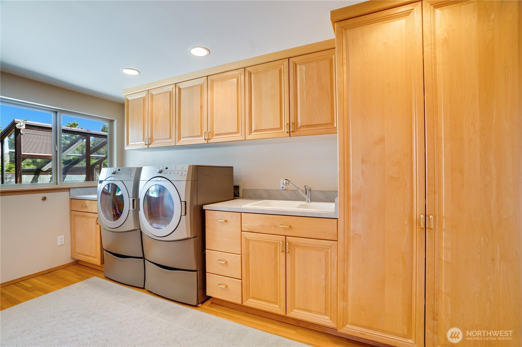 6638 Hilltop Lane Lakewood WA 98499