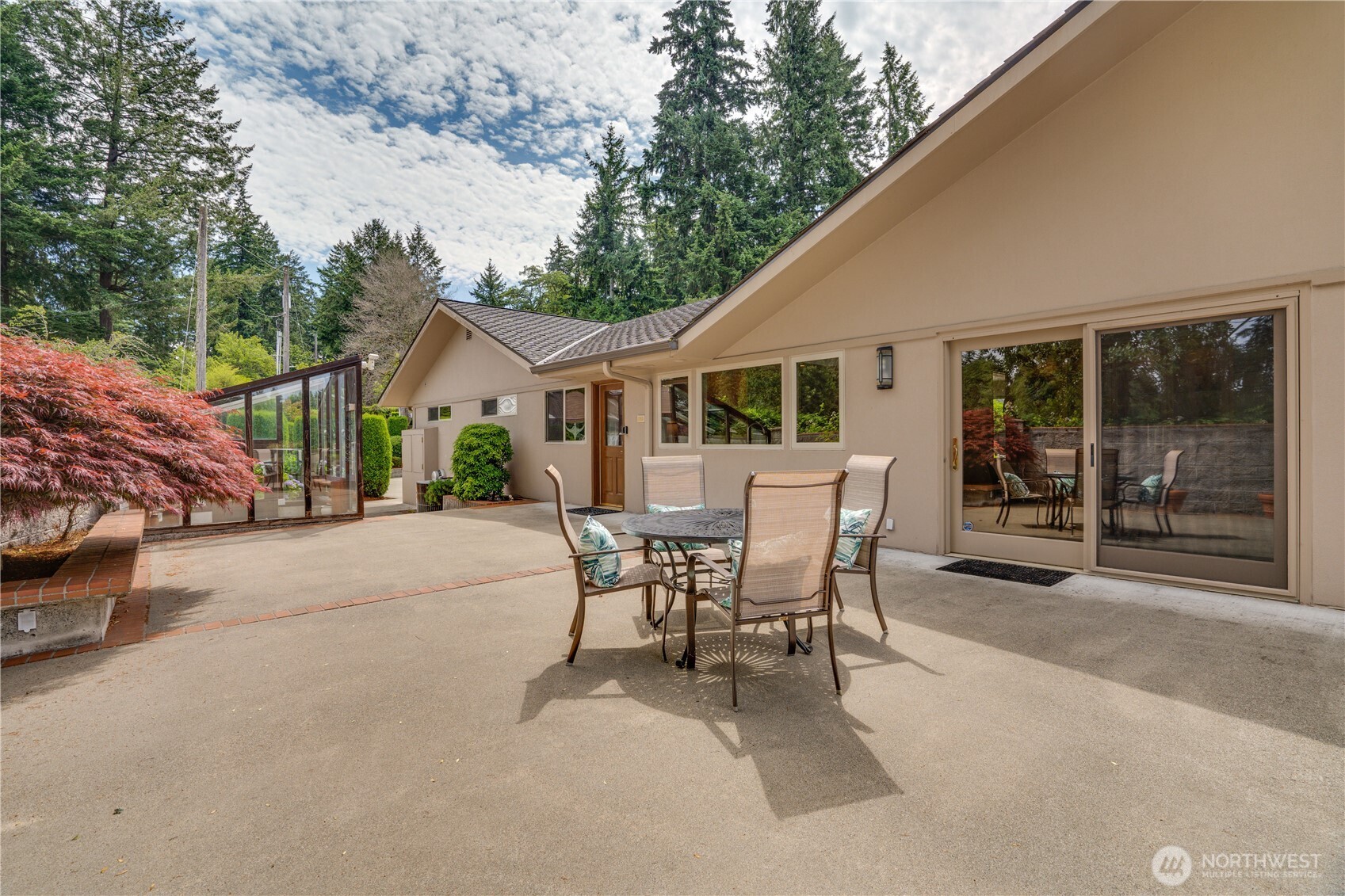 6638 Hilltop Lane Lakewood WA 98499