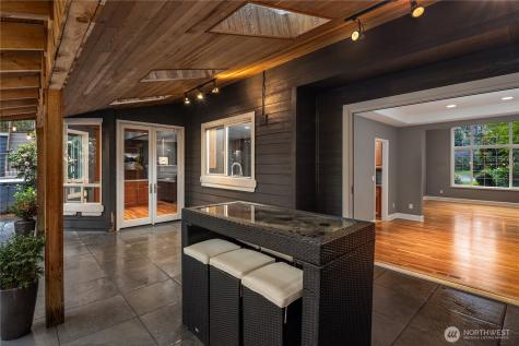 10444 SE 22nd Street Bellevue WA 98004