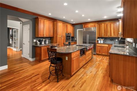 10444 SE 22nd Street Bellevue WA 98004