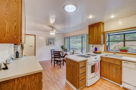 11546 35th Avenue Ne Seattle WA 98125