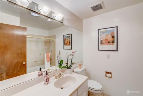 11546 35th Avenue Ne Seattle WA 98125