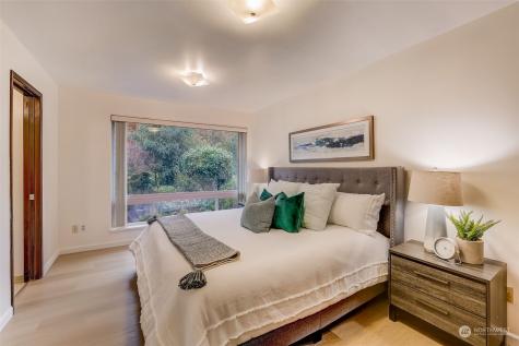 11546 35th Avenue Ne Seattle WA 98125