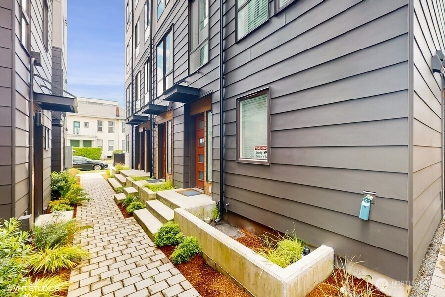 442 13th Avenue Seattle WA 98122