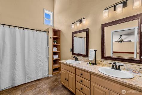 9377 Lone Pine Orchards Leavenworth WA 98826