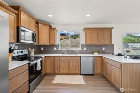 414 Comet Street Milton WA 98354
