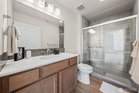 414 Comet Street Milton WA 98354