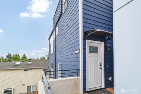 8612 42nd Avenue S Seattle WA 98118