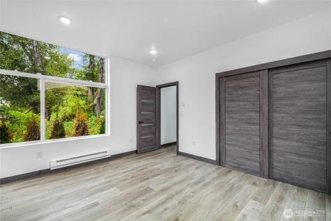 8612 42nd Avenue S Seattle WA 98118