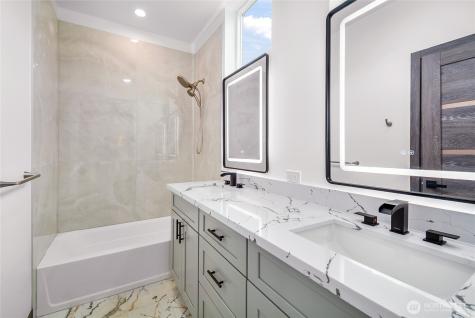 8612 42nd Avenue S Seattle WA 98118