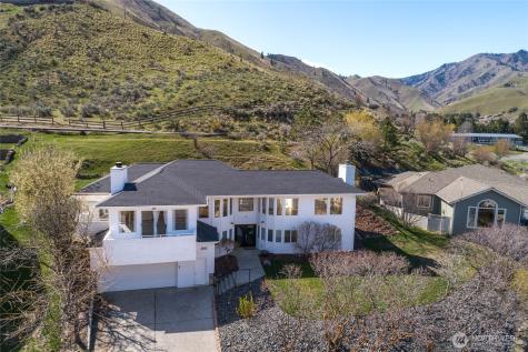 301 Canyon Place Wenatchee WA 98801
