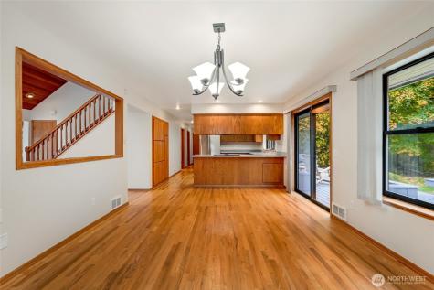 638 Michael Way Camano Island WA 98282