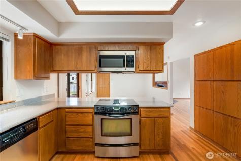 638 Michael Way Camano Island WA 98282