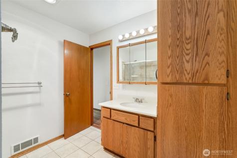 638 Michael Way Camano Island WA 98282