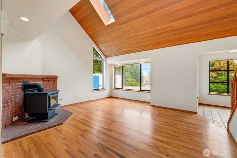 638 Michael Way Camano Island WA 98282