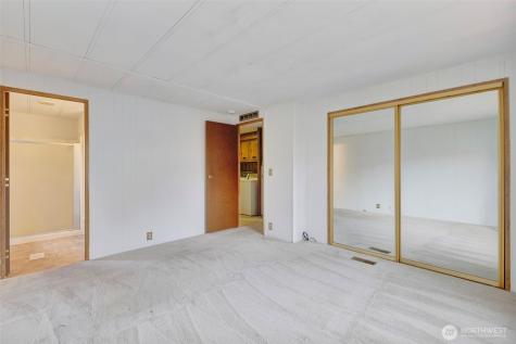 1510 Maple Lane Kent WA 98030
