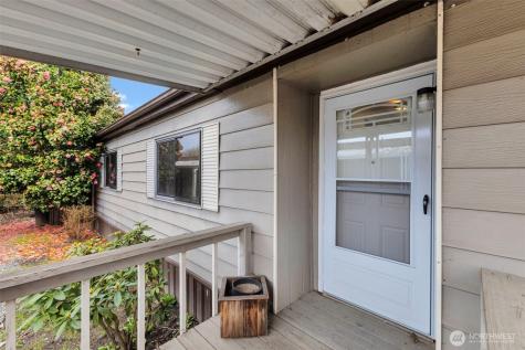 1510 Maple Lane Kent WA 98030