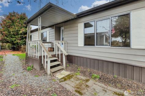 1510 Maple Lane Kent WA 98030