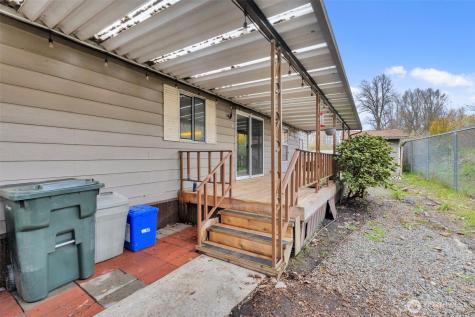 1510 Maple Lane Kent WA 98030