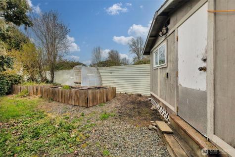 1510 Maple Lane Kent WA 98030