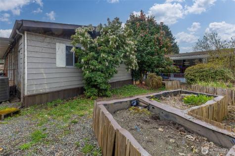 1510 Maple Lane Kent WA 98030