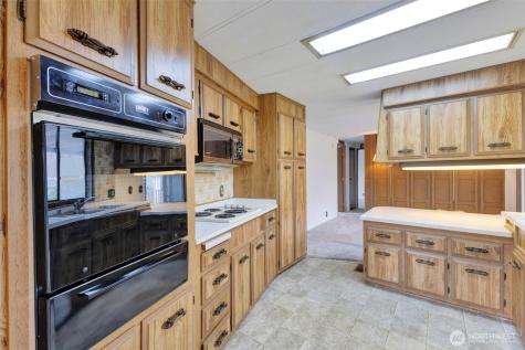 1510 Maple Lane Kent WA 98030