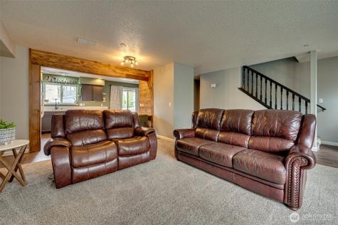 75 River Rock Lane Woodland WA 98674