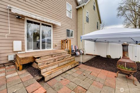 75 River Rock Lane Woodland WA 98674