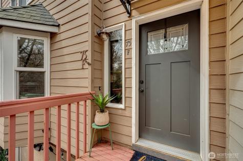 75 River Rock Lane Woodland WA 98674