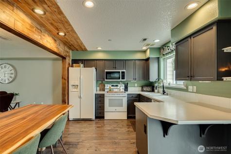 75 River Rock Lane Woodland WA 98674