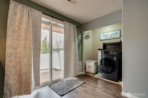 75 River Rock Lane Woodland WA 98674